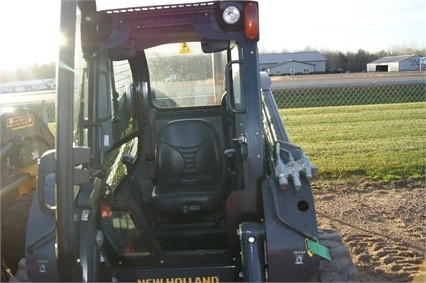 Minicargadores New Holland L225 importada de segunda mano Ref.: 1478891270378985 No. 3