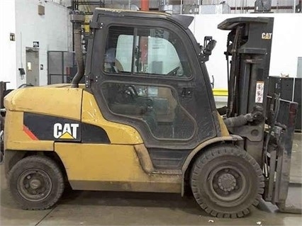 Freightelevator Caterpillar P12000