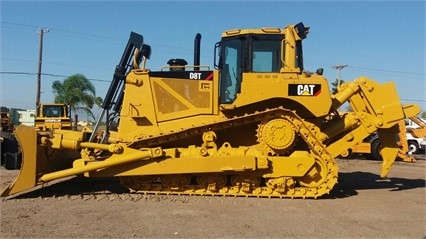 Dozers/tracks Caterpillar D8T