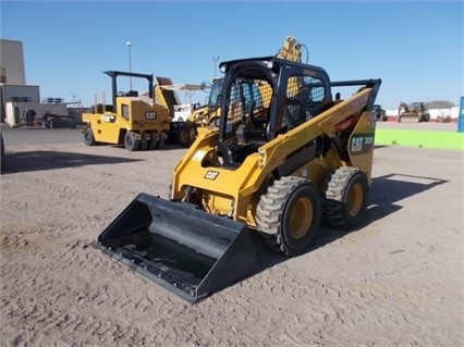 Minicargadores Caterpillar 262D en venta Ref.: 1481138613696295 No. 3