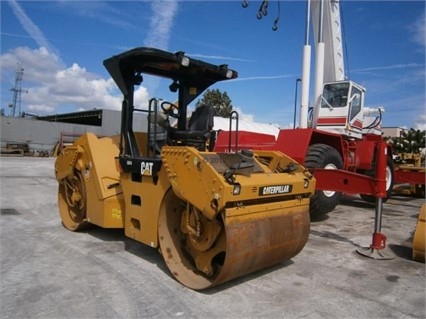 Vibratory Compactors Caterpillar CB54