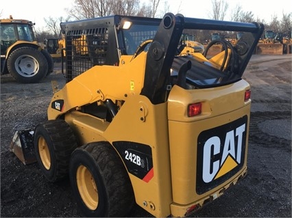 Minicargadores Caterpillar 242B seminueva en venta Ref.: 1483483545474805 No. 4