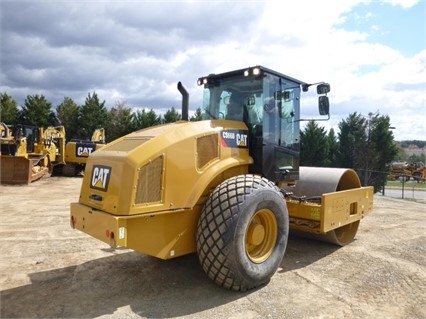 Compactadora Vibratoria Caterpillar CS66 seminueva en venta Ref.: 1489607891162156 No. 4