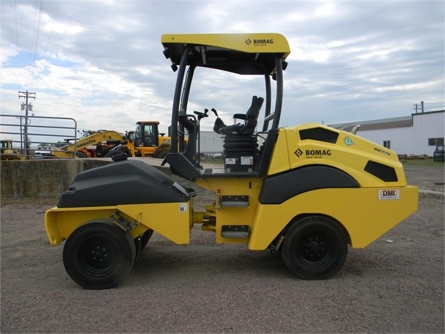 Compactadora Con Llantas Bomag BW11RH usada en buen estado Ref.: 1490721353929874 No. 3