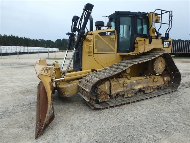 Dozers/tracks Caterpillar D6T