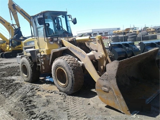 Cargadoras Sobre Ruedas Komatsu WA200 en venta Ref.: 1492464877412679 No. 2