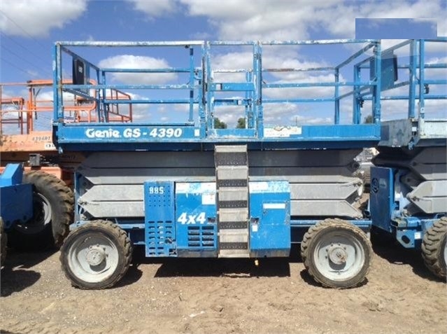 Scissor Lift Genie GS4390