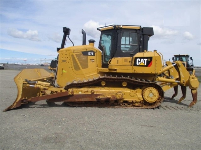 Tractores Sobre Orugas Caterpillar D7E usada a buen precio Ref.: 1493152640446778 No. 2