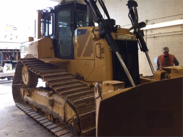 Dozers/tracks Caterpillar D6T