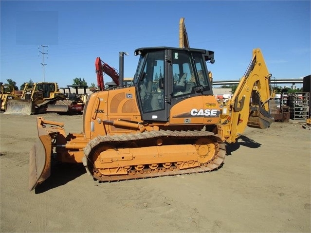 Dozers/tracks Case 750L