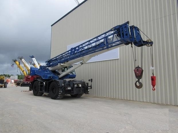 Cranes Tadano TR800