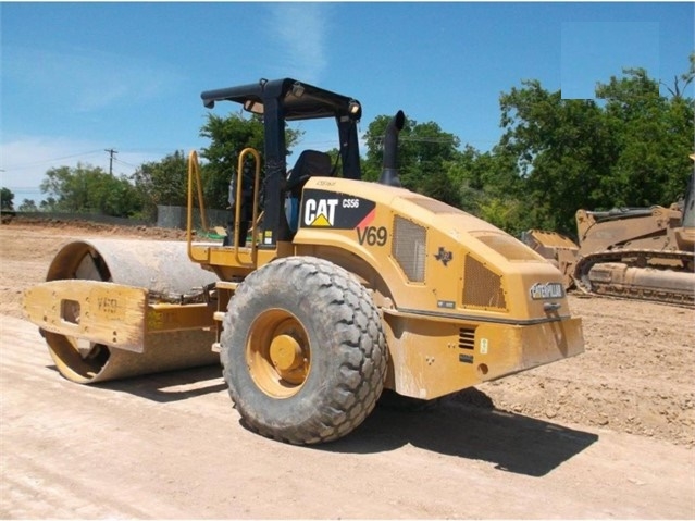 Compactadora Vibratoria Caterpillar CS56 importada de segunda man Ref.: 1496102788106738 No. 3