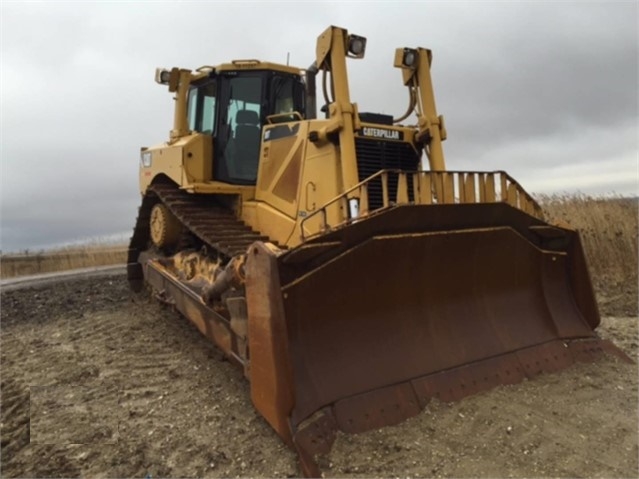 Dozers/tracks Caterpillar D8T