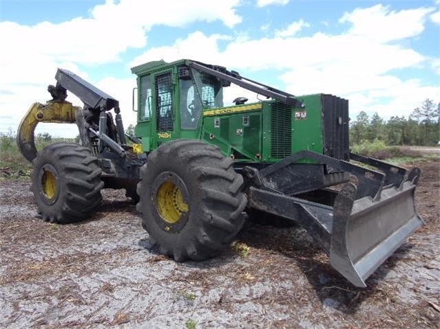 Forest Machines Deere 748H