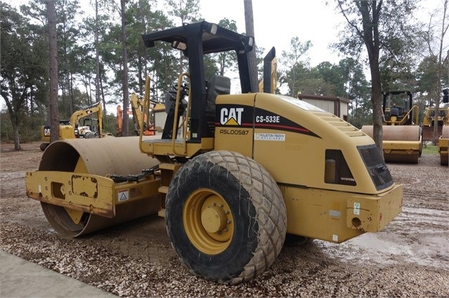 Compactadora Vibratoria Caterpillar CS-533E en buenas condiciones Ref.: 1496956024150483 No. 2