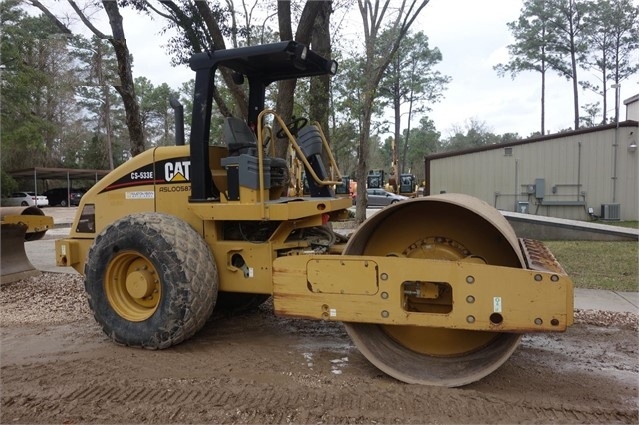 Compactadora Vibratoria Caterpillar CS-533E en buenas condiciones Ref.: 1496956024150483 No. 4