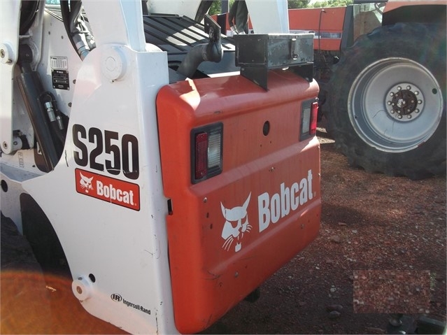 Minicargadores Bobcat S250 usada a la venta Ref.: 1497463127751441 No. 3