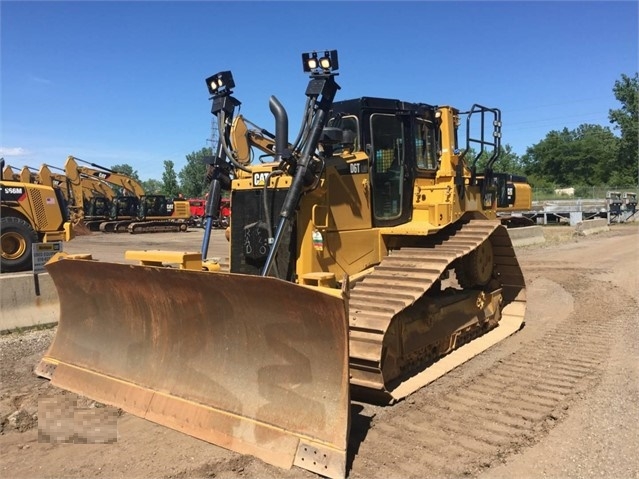 Dozers/tracks Caterpillar D6T