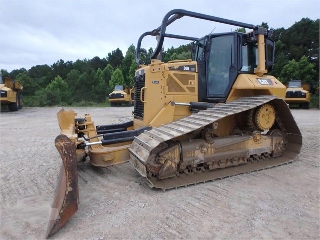 Dozers/tracks Caterpillar D6N