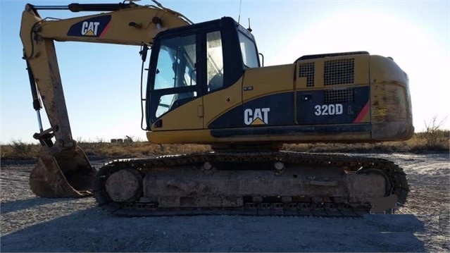 Excavadoras Hidraulicas Caterpillar 320DL seminueva en venta Ref.: 1499447429462429 No. 2