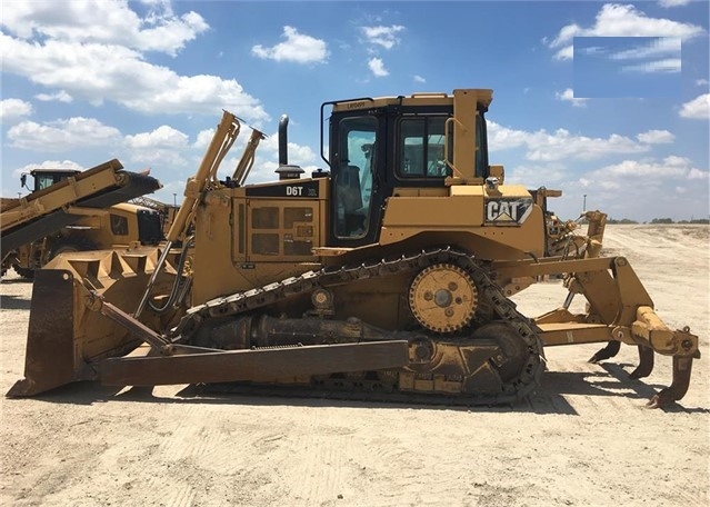 Dozers/tracks Caterpillar D6T