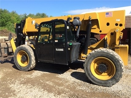 Telehandler Caterpillar TL1255