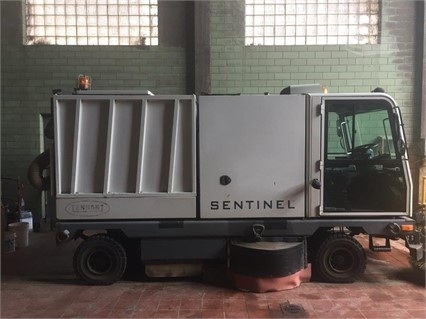 Barredoras Tennant SENTINEL de bajo costo Ref.: 1501859990233320 No. 2