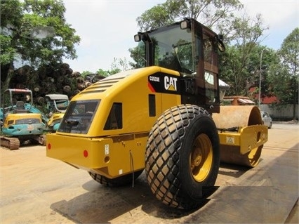 Compactadora Vibratoria Caterpillar CS-533E de segunda mano a la  Ref.: 1501872143300002 No. 3