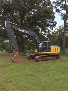 Hydraulic Excavator Deere 240D