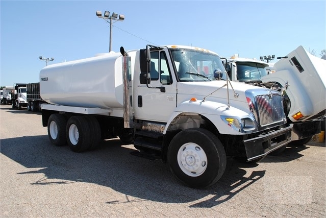 Camion Con Pipa International 4700