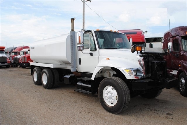 Camion Con Pipa International 7400 usada Ref.: 1504721420478435 No. 2