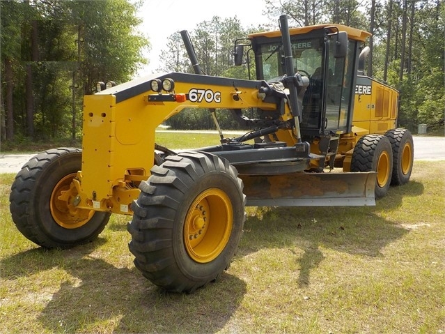 Motoconformadoras Deere 670G