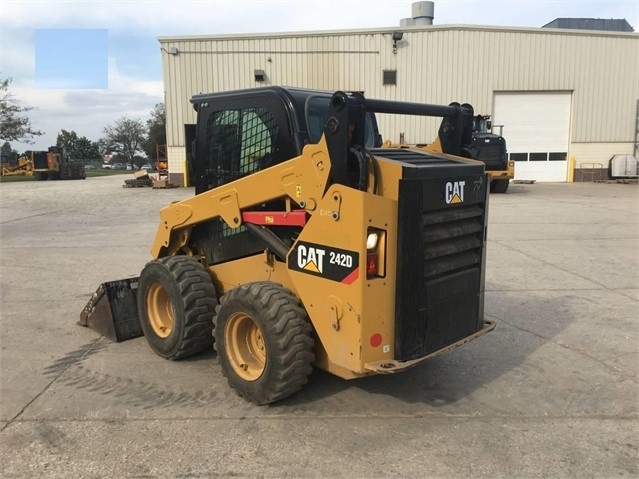 Minicargadores Caterpillar 242 de segunda mano a la venta Ref.: 1507159479392219 No. 3