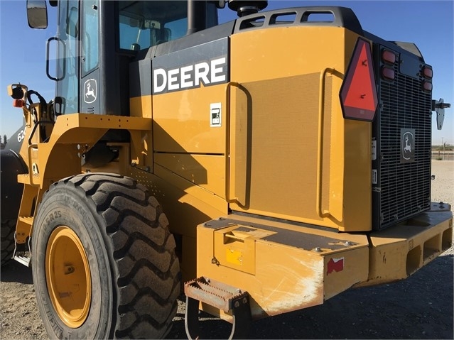 Cargadoras Sobre Ruedas Deere 624K de medio uso en venta Ref.: 1507172233643931 No. 3