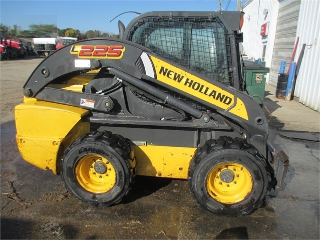 Minicargadores New Holland L225 en buenas condiciones Ref.: 1507668302741747 No. 3