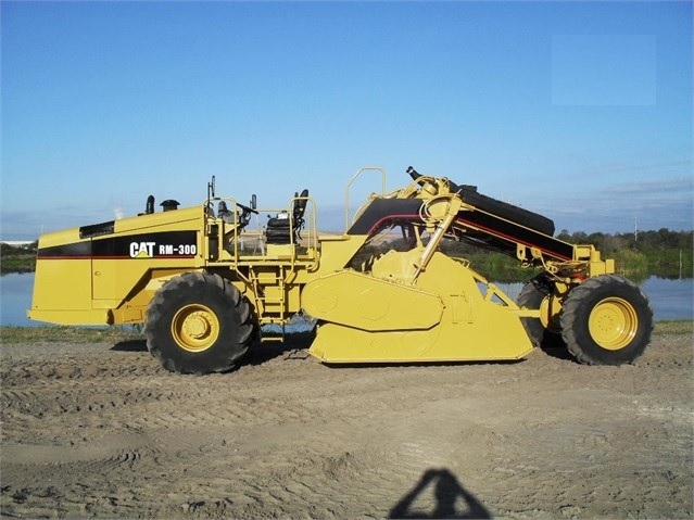 Recycles Caterpillar RM300