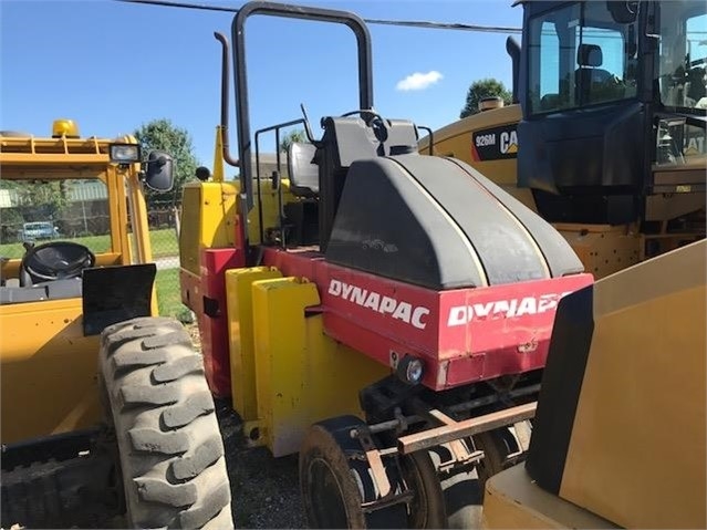 Compactadora Con Llantas Dynapac CP132