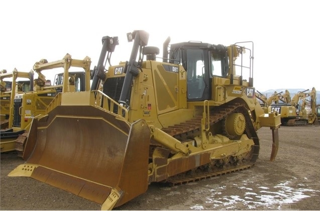 Dozers/tracks Caterpillar D8T