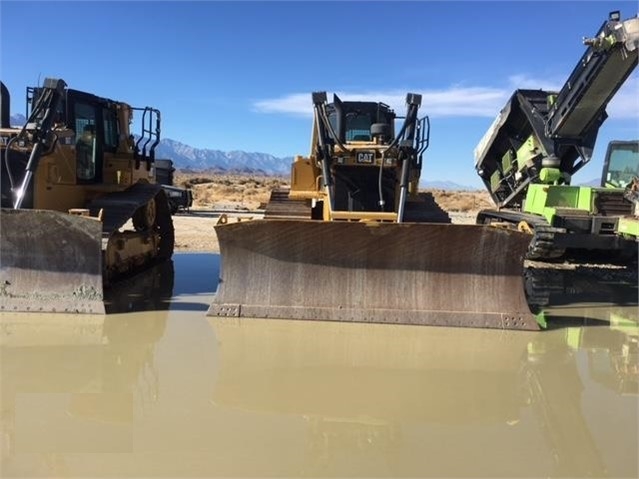 Dozers/tracks Caterpillar D6T