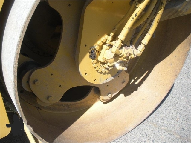 Compactadora Vibratoria Caterpillar CB54 seminueva en perfecto es Ref.: 1510678548726531 No. 4