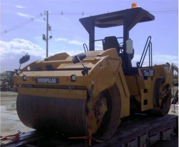 Compactadora Vibratoria Caterpillar CB54 seminueva en venta Ref.: 1510679733654920 No. 3