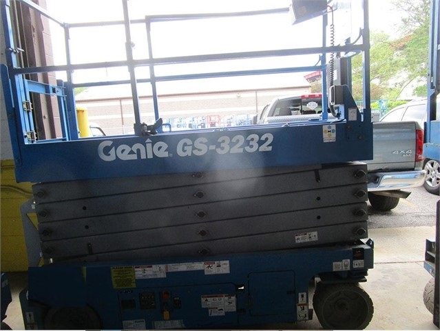 Plataforma Tipo Tijera Genie GS3232 en buenas condiciones Ref.: 1510939674868956 No. 3