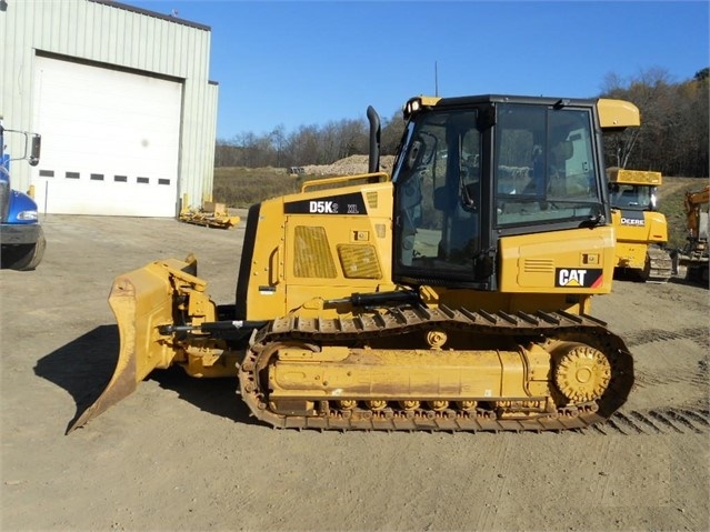 Dozers/tracks Caterpillar D5K