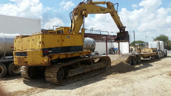 Hydraulic Excavator Caterpillar 235