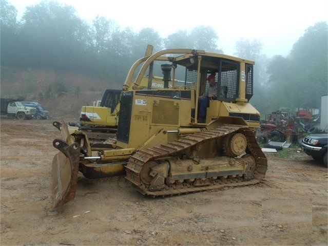 Dozers/tracks Caterpillar D5M