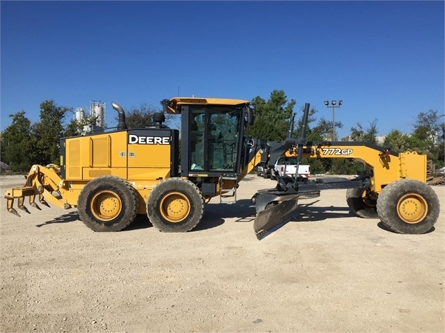 Motoconformadoras Deere 772GP