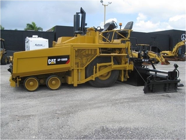 Pavimentadoras Caterpillar AP-1000D de segunda mano a la venta Ref.: 1513118006094028 No. 2