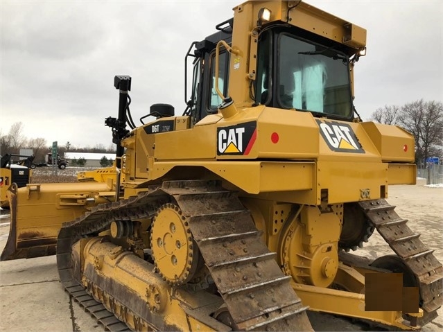 Tractores Sobre Orugas Caterpillar D6T en venta Ref.: 1513120880523977 No. 4