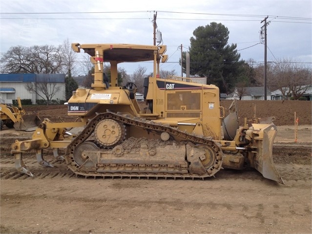 Dozers/tracks Caterpillar D6N