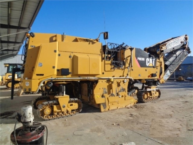 Recicladoras Caterpillar PM-200